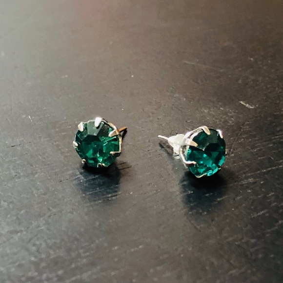 Emerald Green Stud CZ Earrings, 8mm - Picture 6 of 7
